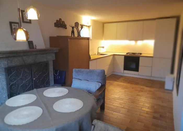 Panorama House With Big Terrace Holiday home Nesso