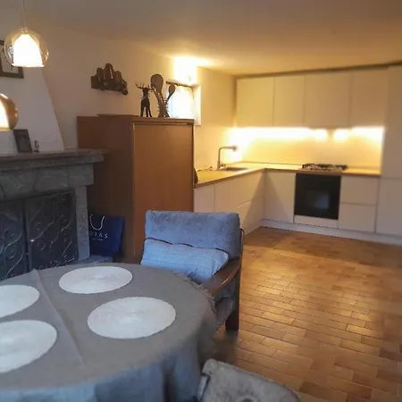 Panorama House With Big Terrace Dom wakacyjny Nesso