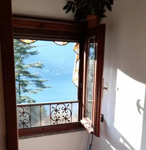 Panorama House With Big Terrace Dom wakacyjny Nesso